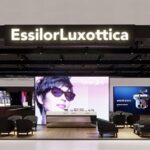 EssilorLuxottica Messestand opti 2025